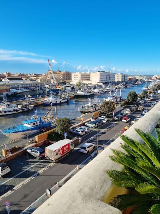 Appartamento Casa Vacanze Domus Aaron Fiumicino Esterno foto